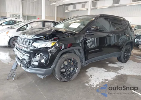 2025 Jeep Compass Latitude 4X4 из США, поврежденный, VIN 3C4NJDBN5ST585845